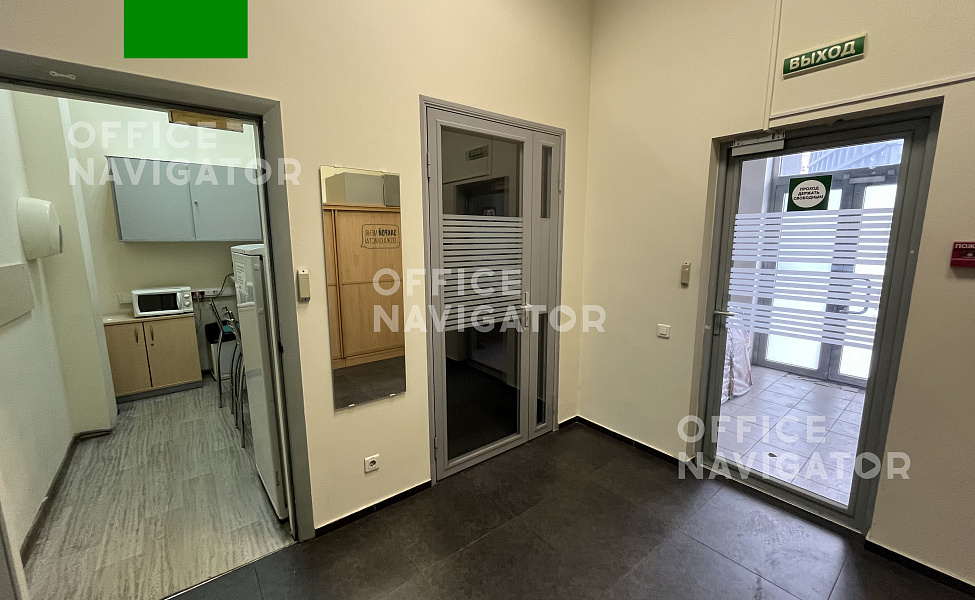 Аренда офиса 607 м², 1 этаж, в бизнес-центре Северное Сияние
