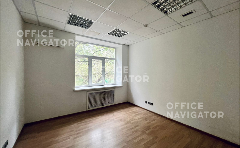 <name>Аренда офиса 1110 м², -1-3 этаж, в бизнес-центре Минская ул., 4</name>
