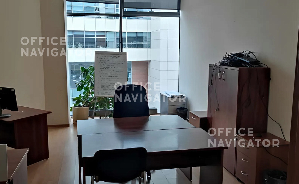 Аренда офиса 2327 м², 3 этаж, в бизнес-центре Black & White Фаза I
