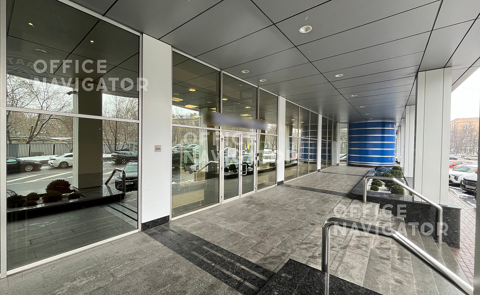 Аренда офиса 607 м², 1 этаж, в бизнес-центре Северное Сияние
