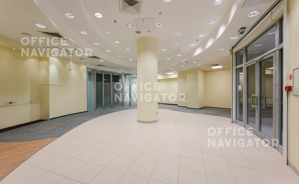Аренда офиса 300 м², 1 этаж, в бизнес-центре Романов Двор I
