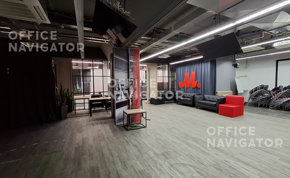 Аренда офиса 1551 м², 1-3 этаж, в бизнес-центре  Новь
