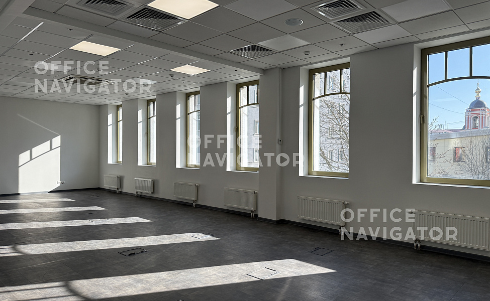 Аренда офиса 599 м², 1 этаж, в бизнес-центре Ивановская Горка
