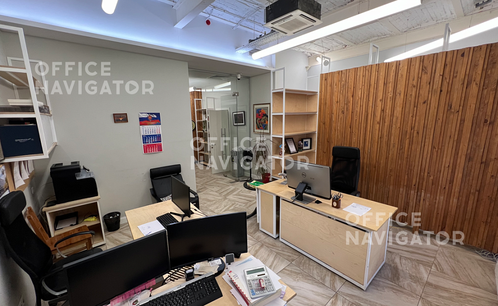 Продажа офиса 225 м², 2 этаж, в бизнес-центре Летниковская ул., 4, стр. 5
