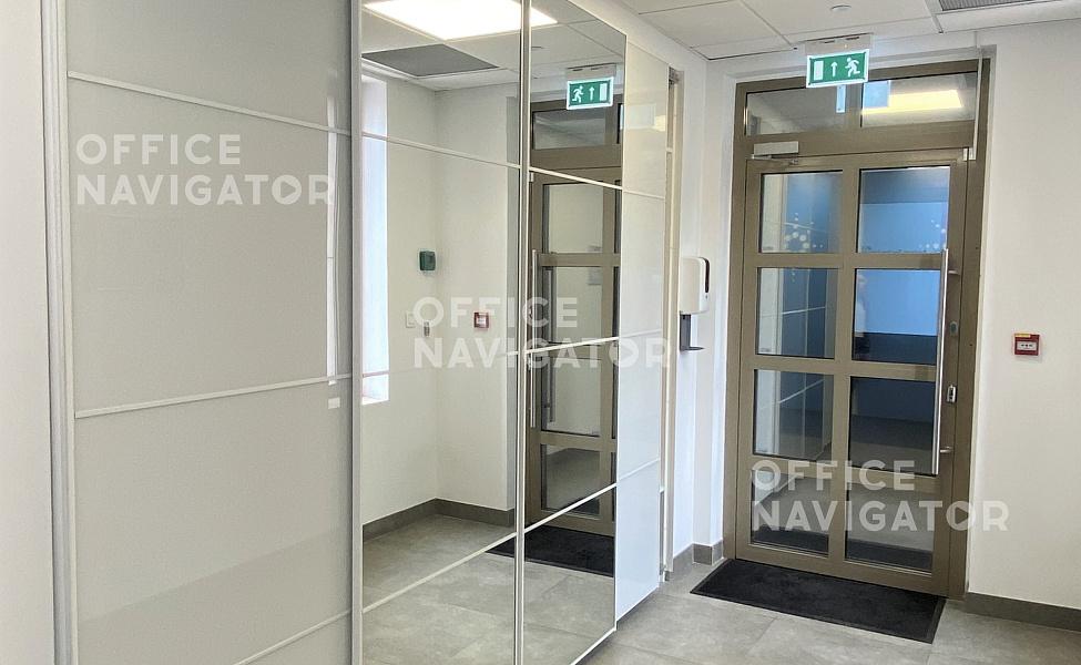 Аренда офиса 386 м², 1 этаж, в бизнес-центре Riverside Towers I
