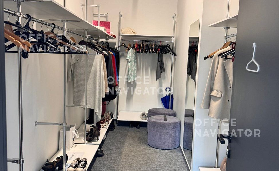 Аренда офиса 1050 м², 1 этаж, в бизнес-центре Большевик Фаза II (стр. 10)
