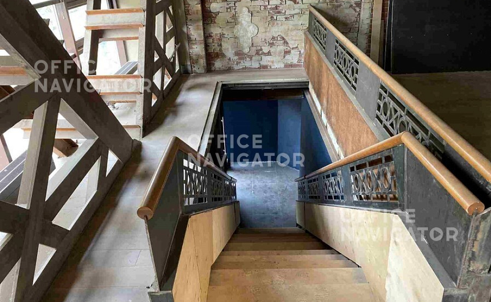 Субаренда офиса 642 м², 1-2 этаж, в бизнес-центре 
