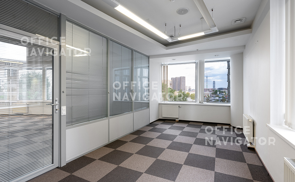 Аренда офиса 520 м², 5 этаж, в бизнес-центре Северное Сияние
