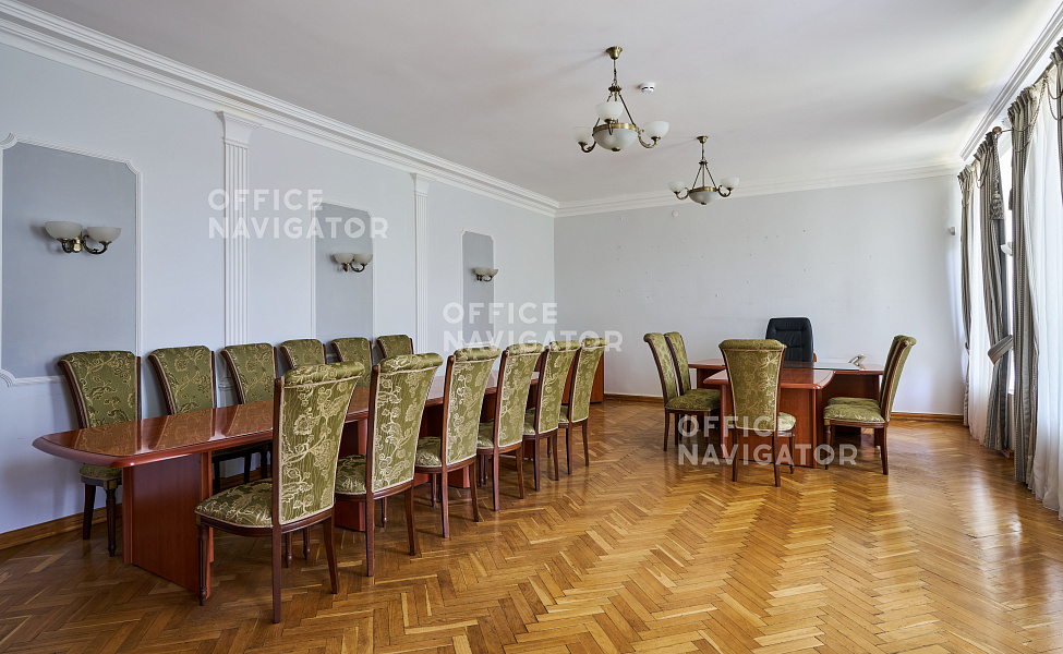 Аренда офиса 1300 м², 1-3 этаж, в бизнес-центре Земляной Вал ул., 39/1, стр. 2
