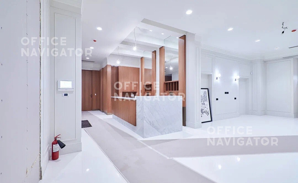 Аренда офиса 322 м², 2 этаж, в бизнес-центре Петровка ул., 18
