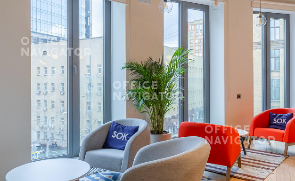 Субаренда офиса 810 м², 3 этаж, в бизнес-центре Сады Пекина
