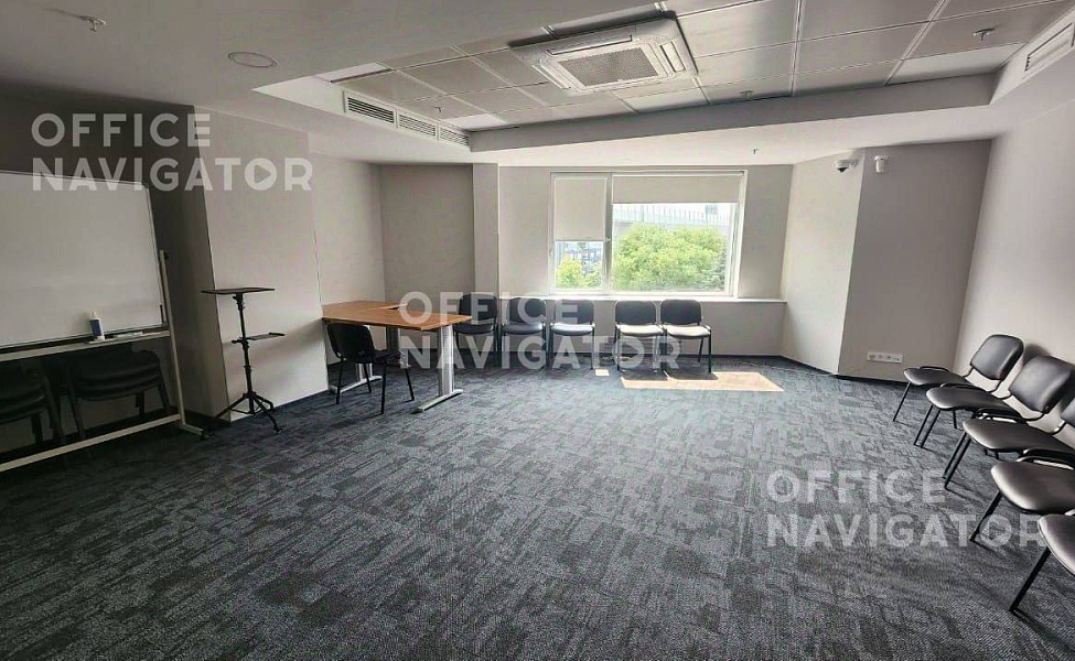 Аренда офиса 827 м², 3 этаж, в бизнес-центре Кутузофф Тауэр
