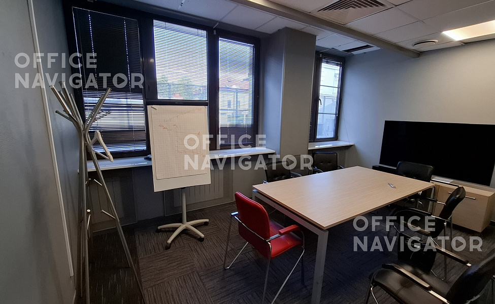 Аренда офиса 363 м², 2 этаж, в бизнес-центре  Новь
