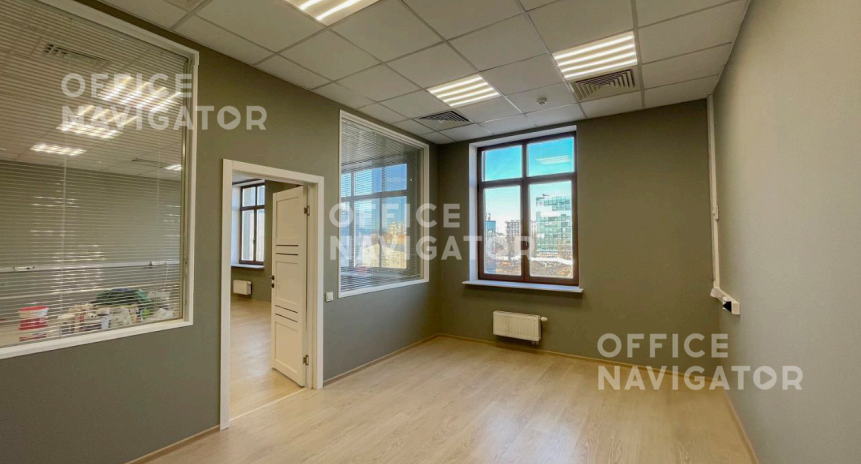 Продажа офиса 1176 м², 3 этаж, в бизнес-центре Святогор II
