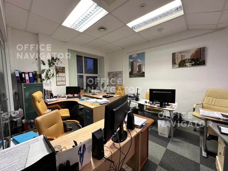 Аренда офиса 289 м², 3 этаж, в бизнес-центре Бейкер Плаза
