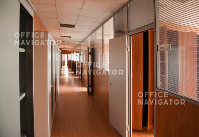 <name>Аренда офиса 2606.8 м², 1-3 этаж, в бизнес-центре Графский пер., 12А, стр. 1</name>
