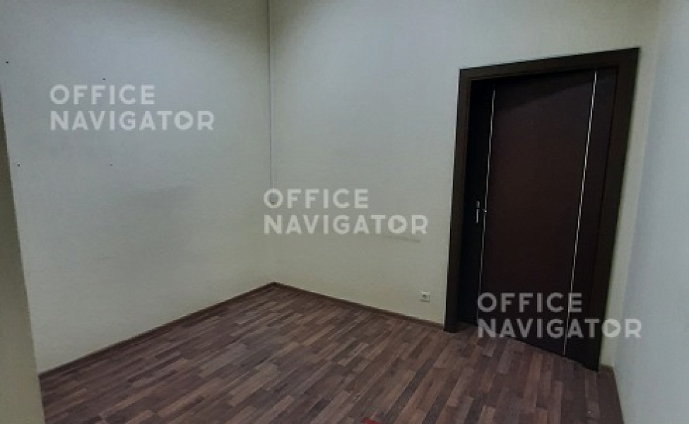 <name>Аренда офиса 185.6 м², 1 этаж, в бизнес-центре Онегин</name>
